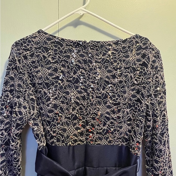 Jessica Howard Missy Formal Dress with pockets, Navy and Soft Gold, size 8 - Picture 6 of 6